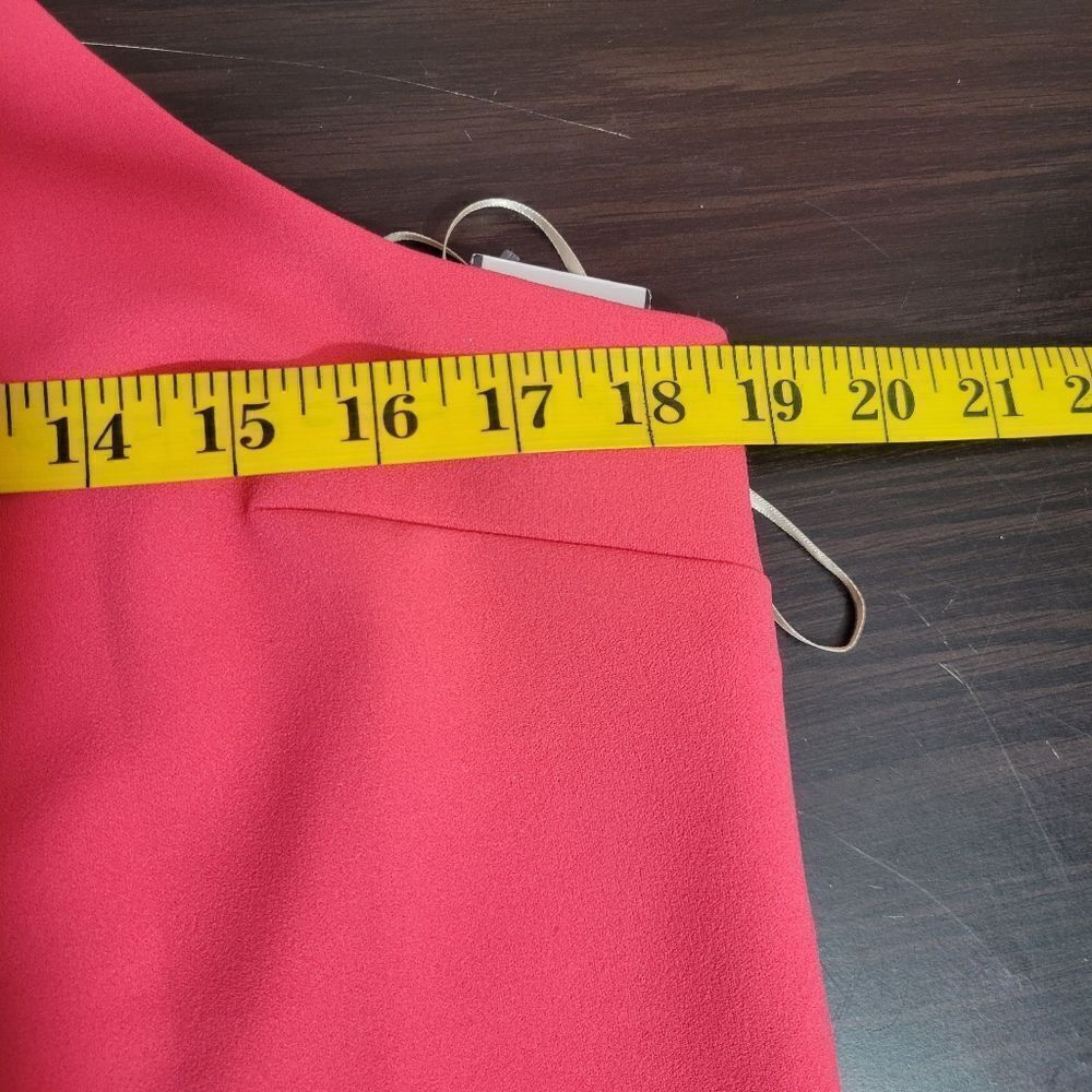 Keyhole Halter Dress - Picture 4 of 15